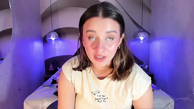 LanaHerondale online show from 15, 3, 2025