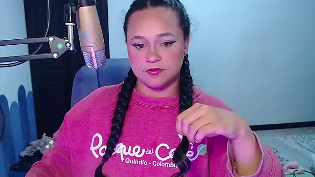 Luciernaga18 online show from 17, 10, 2025