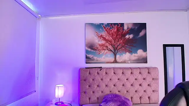 Julianaa Castro  online show from 29, 11, 2025