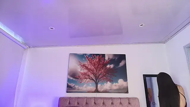 Julianaa Castro  online show from 14, 2, 2026