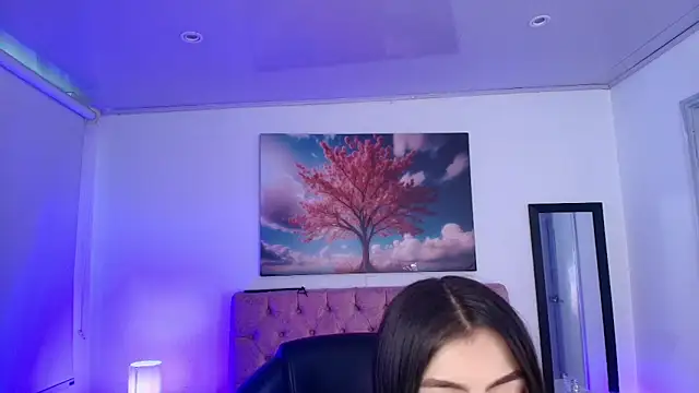 Julianaa Castro  online show from 12, 1, 2026