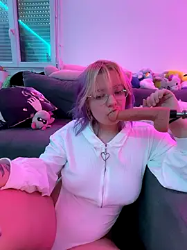 LaskaLeRoomba online show from 2, 12, 2025