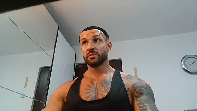Snapshot of Magnificmuscles89 chatting on 27, 5, 2026 Magnificmuscles89 online show from 27, 5, 2026