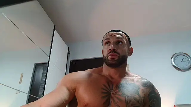 Snapshot of Magnificmuscles89 chatting on 26, 5, 2026 Magnificmuscles89 online show from 26, 5, 2026