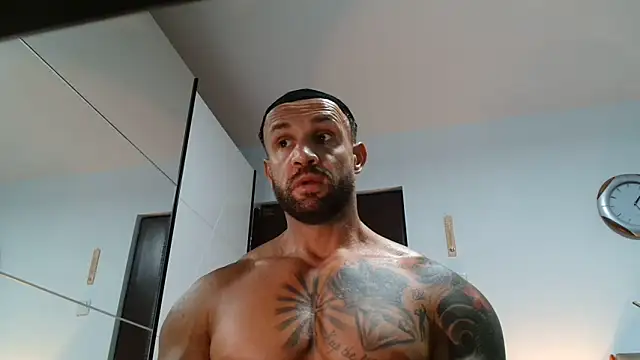 Snapshot of Magnificmuscles89 chatting on 25, 5, 2026 Magnificmuscles89 online show from 25, 5, 2026