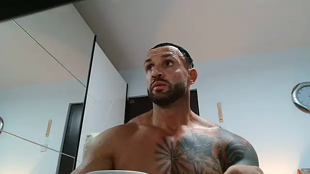 Snapshot of Magnificmuscles89 chatting on 26, 5, 2026 Magnificmuscles89 online show from 26, 5, 2026