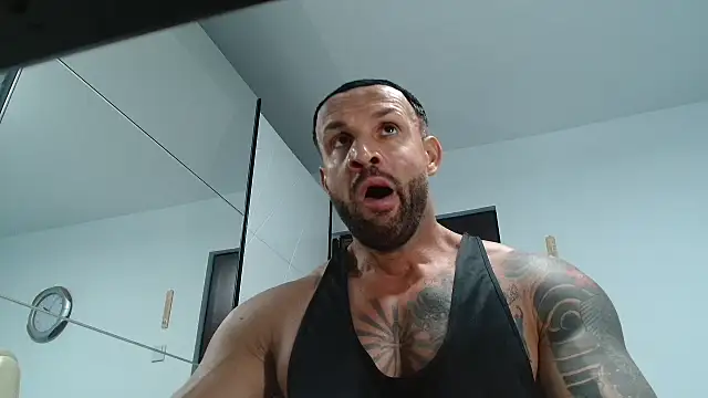 Snapshot of Magnificmuscles89 chatting on 14, 5, 2026 Magnificmuscles89 online show from 14, 5, 2026