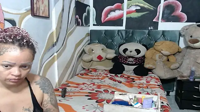 manzanahot9 online show from 19, 1, 2026