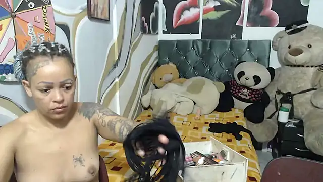 manzanahot9 online show from 18, 11, 2025