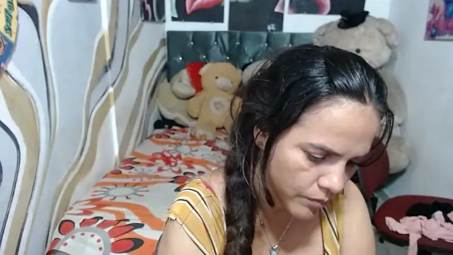 manzanahot9 online show from 24, 2, 2026