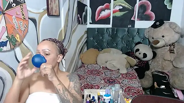 Snapshot of manzanahot9 chatting on 4, 4, 2026 manzanahot9 online show from 4, 4, 2026