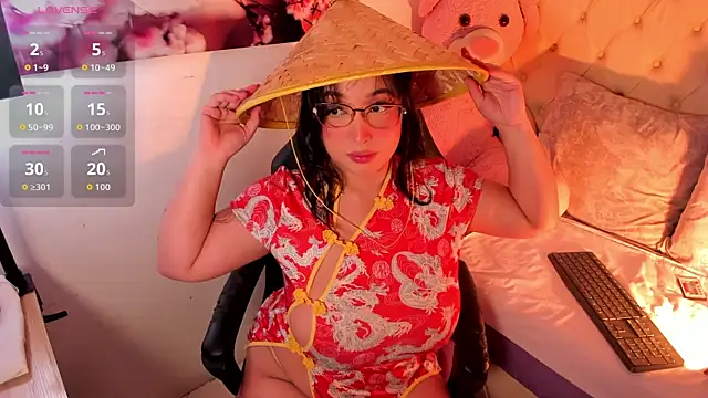 Snapshot of kitty_roouse chatting on 30, 4, 2026 kitty roouse online show from 30, 4, 2026