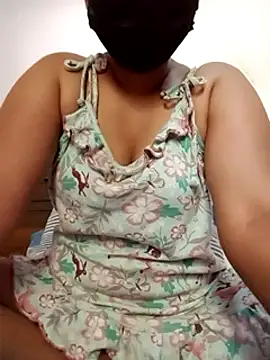 Snapshot of SLZAARA chatting on 2, 3, 2025 SLZAARA online show from 2, 3, 2025