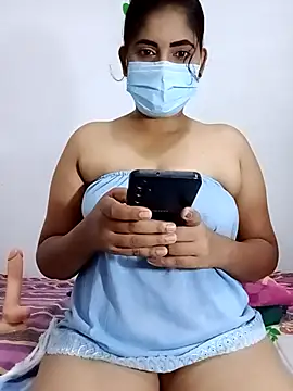 Snapshot of SLZAARA chatting on 5, 10, 2025 SLZAARA online show from 5, 10, 2025