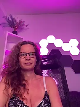 Snapshot of AnnikaRose chatting on 25, 5, 2026 AnnikaRose online show from 25, 5, 2026