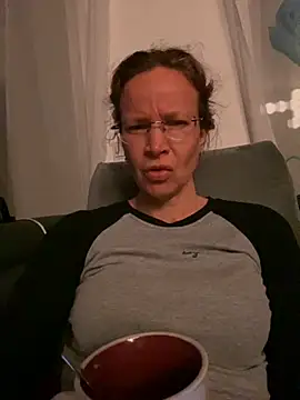 AnnikaRose online show from 9, 10, 2025