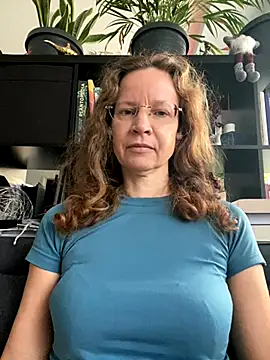 AnnikaRose online show from 13, 11, 2025