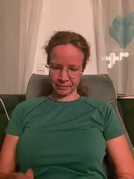 AnnikaRose online show from 17, 12, 2025