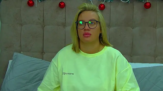 MariaNeumann online show from 18, 12, 2025