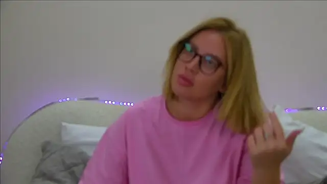 MariaNeumann online show from 21, 9, 2025