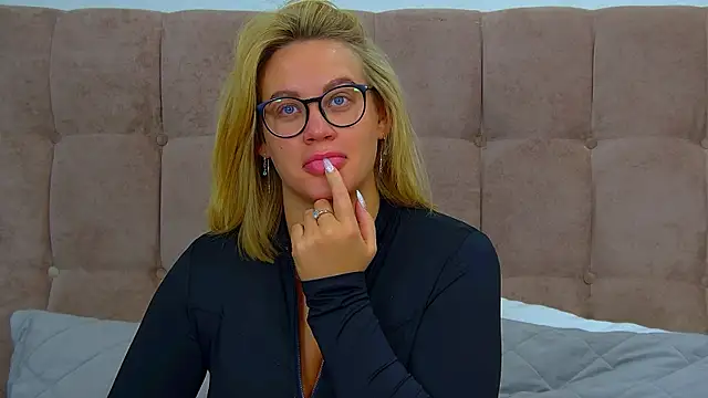 MariaNeumann online show from 15, 1, 2026