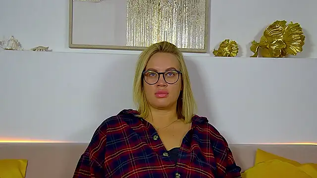 MariaNeumann online show from 21, 11, 2025