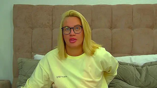 MariaNeumann online show from 10, 2, 2026