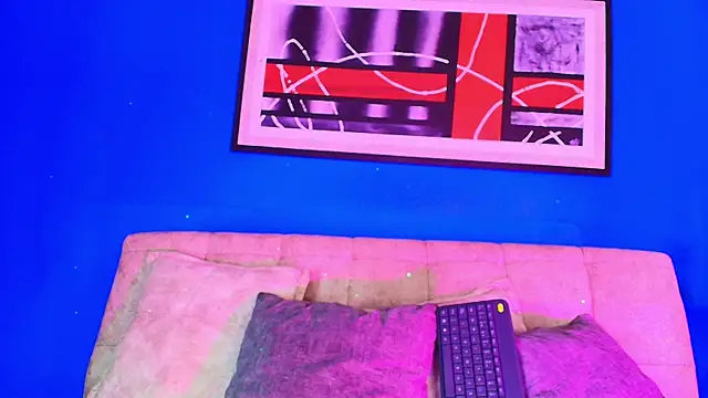 liccy hall online show from 1, 12, 2025