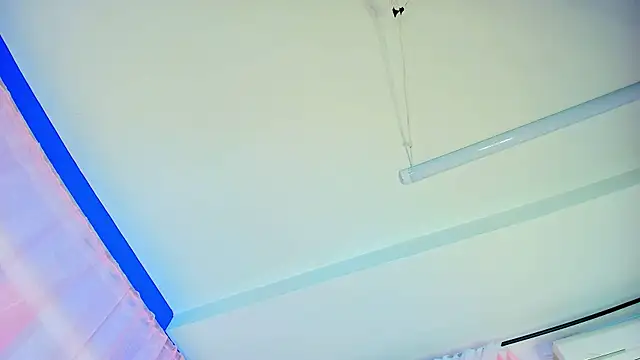 liccy hall online show from 17, 4, 2026