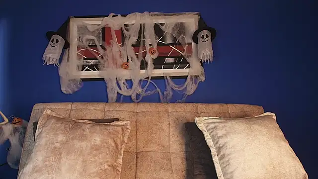 liccy hall online show from 30, 10, 2025