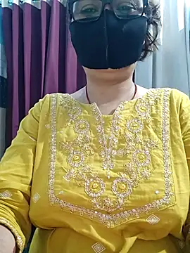 Snapshot of Aishwaryaa_69 chatting on 23, 6, 2026 Aishwaryaa 69 online show from 23, 6, 2026