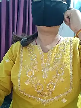 Snapshot of Aishwaryaa_69 chatting on 25, 6, 2026 Aishwaryaa 69 online show from 25, 6, 2026