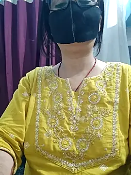 Snapshot of Aishwaryaa_69 chatting on 19, 6, 2026 Aishwaryaa 69 online show from 19, 6, 2026