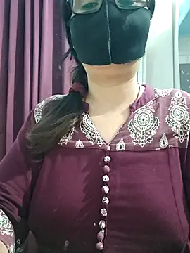 Snapshot of Aishwaryaa_69 chatting on 10, 7, 2026 Aishwaryaa 69 online show from 10, 7, 2026