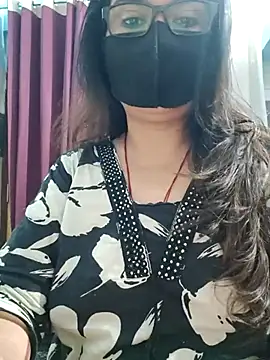 Snapshot of Aishwaryaa_69 chatting on 18, 6, 2026 Aishwaryaa 69 online show from 18, 6, 2026