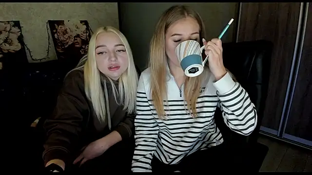  NigoNika online show from 24, 10, 2025