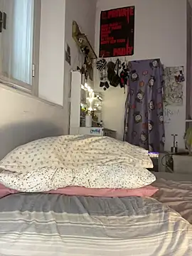 Snapshot of giuli_zerozero chatting on 19, 2, 2026 giuli zerozero online show from 19, 2, 2026