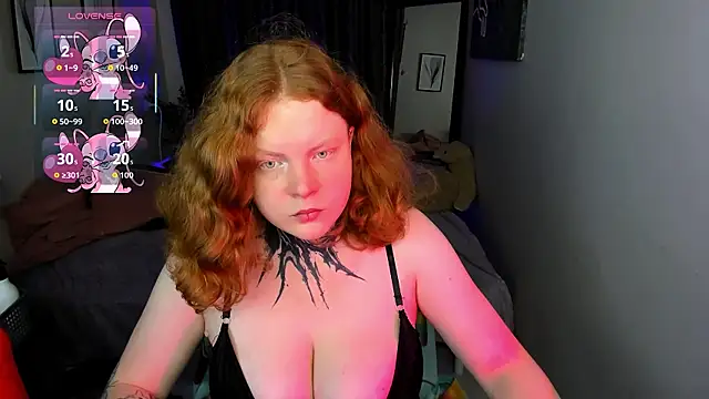 Cassie xKiss online show from 17, 12, 2025