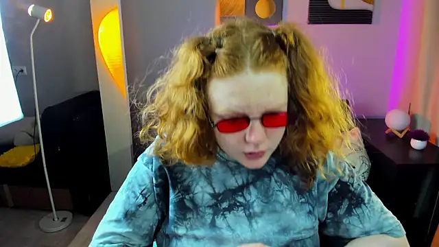 Cassie xKiss online show from 11, 6, 2026