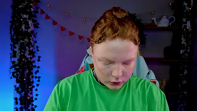 Cassie xKiss online show from 19, 7, 2026