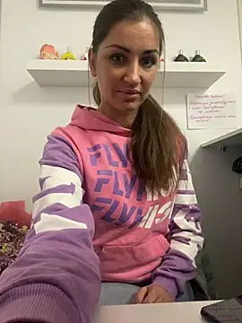 Lanaa19 online show from 21, 12, 2024
