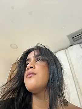 bonniekim  online show from 4, 11, 2025