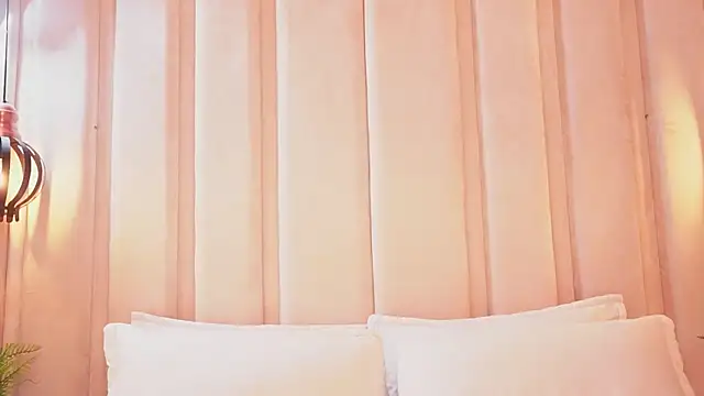 bonniekim  online show from 5, 11, 2025