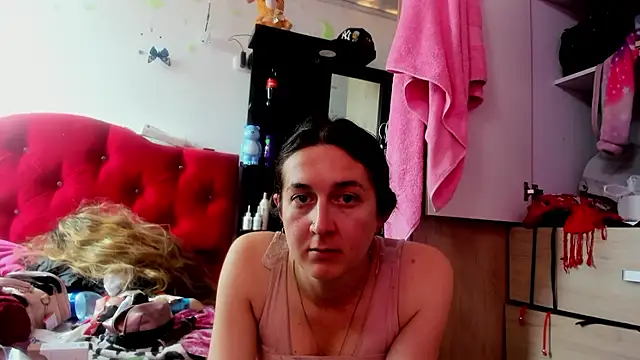 Sweet-Suck69 online show from 19, 12, 2025