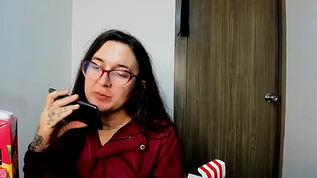 Snapshot of Sweet-Suck69 chatting on 24, 2, 2025 Sweet-Suck69 online show from 24, 2, 2025