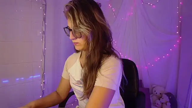 Giia paiige18 online show from 18, 9, 2025