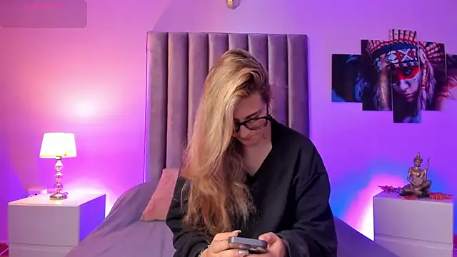 Giia paiige18 online show from 5, 3, 2026