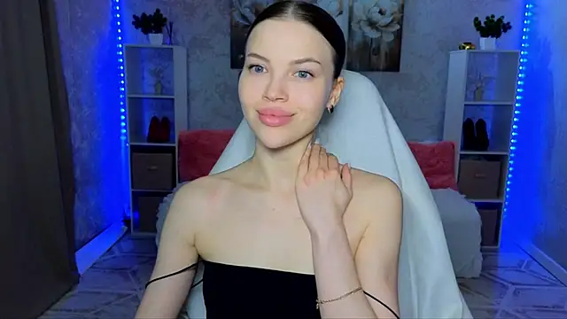 Snapshot of EmmyMills chatting on 27, 3, 2026 EmmyMills online show from 27, 3, 2026
