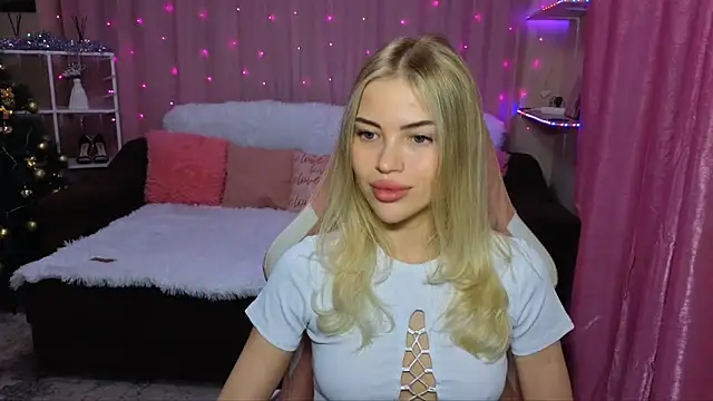 EmmyMills online show from 8, 12, 2024