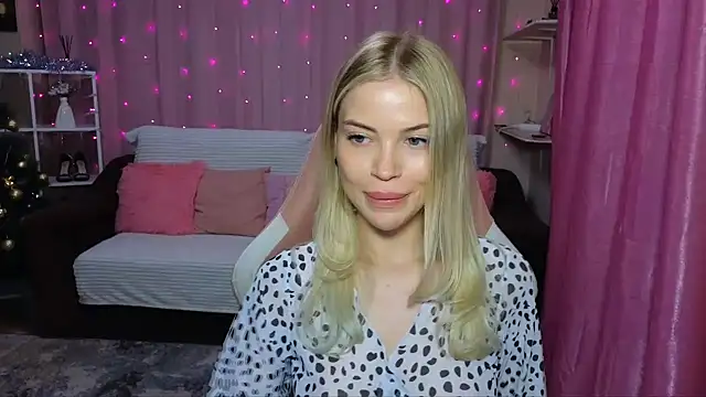 EmmyMills online show from 5, 12, 2024